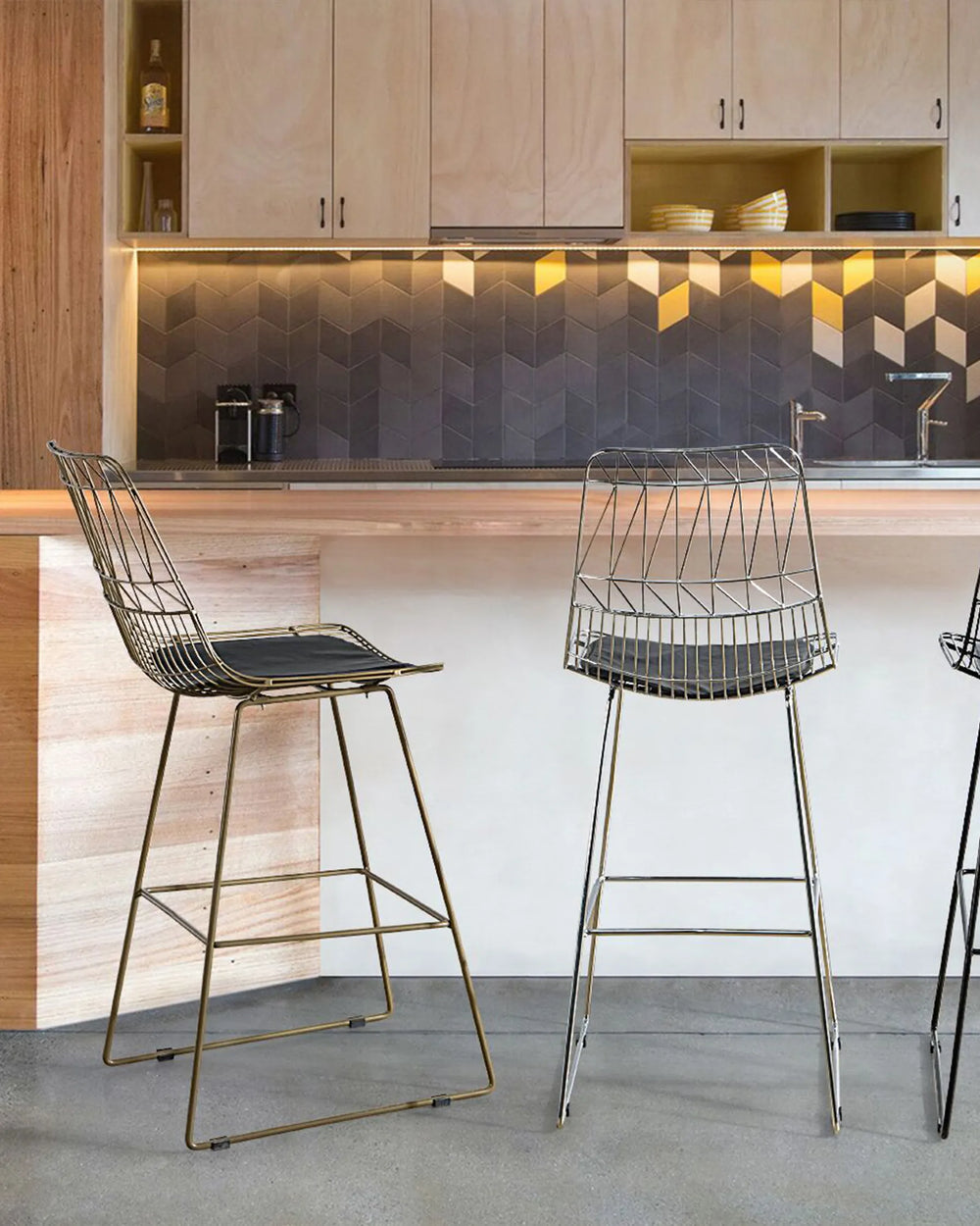 Set of 2 Bar Chairs Metal Silver Well-Suited for Variety Zentro