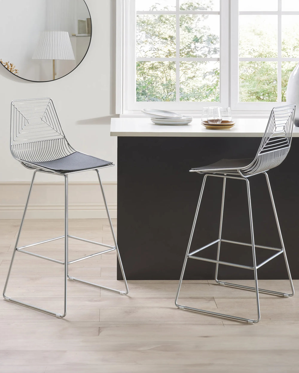 Set of 2 Bar Chairs Metal Silver Trendy Design Livaro