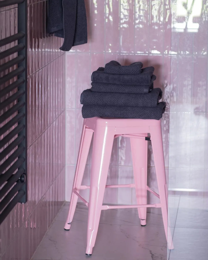 Set of 2 Bar Stools Metal Pink Space-Saving and Stackable Yerano