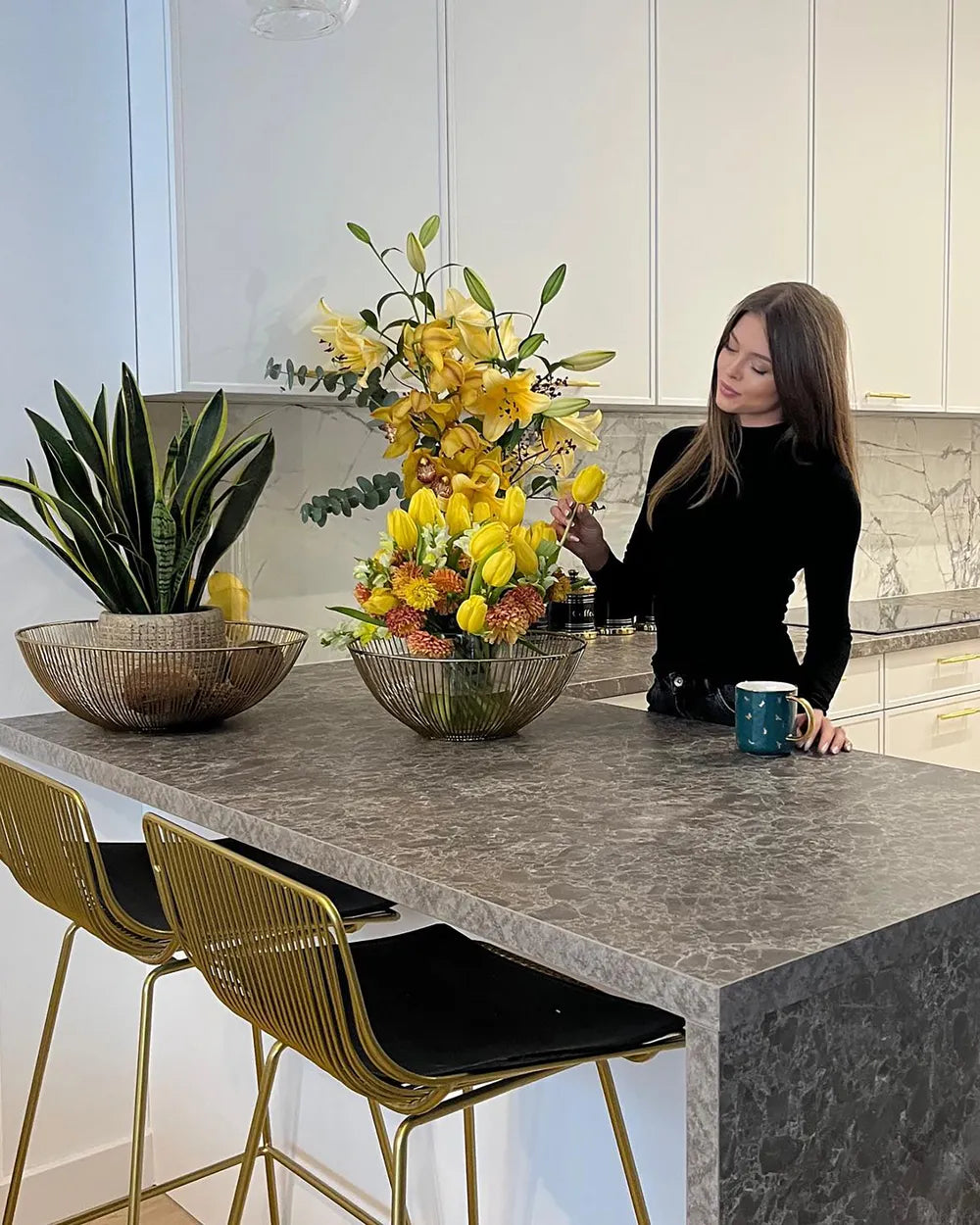 Set of 2 Bar Chairs Metal Gold Trendy Design and Colour Havaro