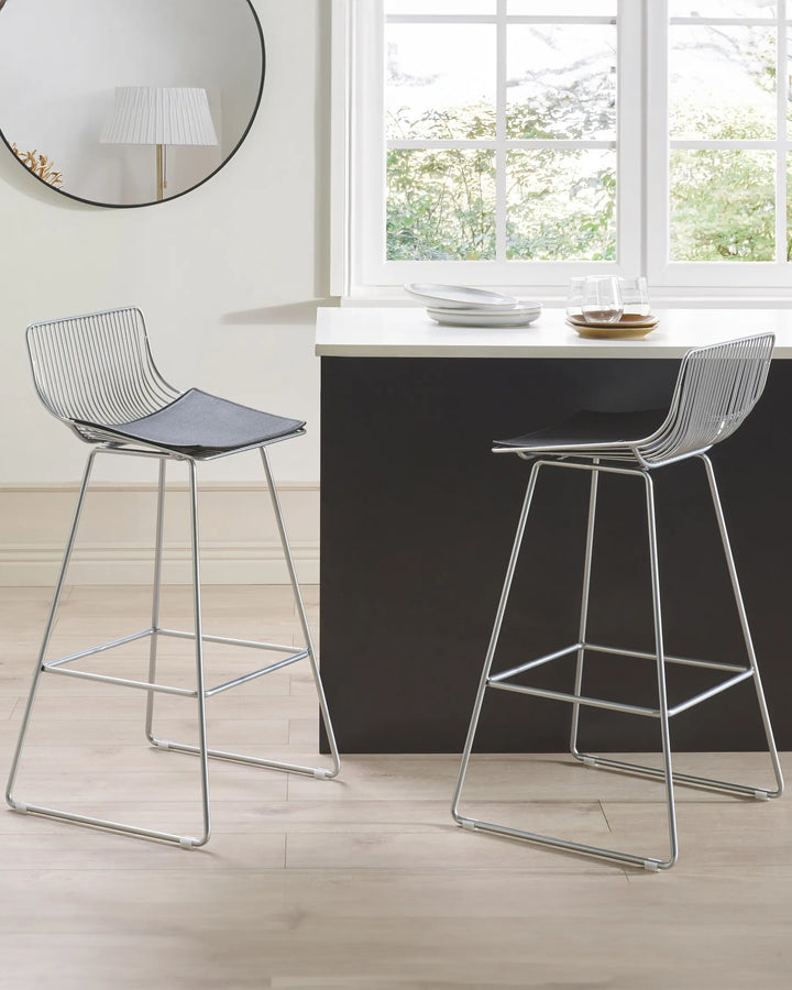 Set of 2 Bar Chairs Metal Silver Trendy Design and Colour Havaro