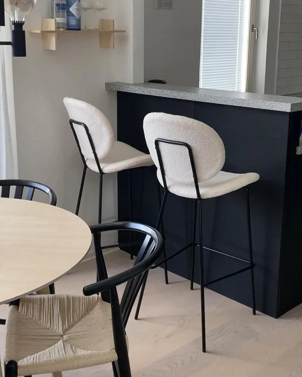 Set of 2 Bar Chairs Boucle White Comfortable Footrest Zorlan