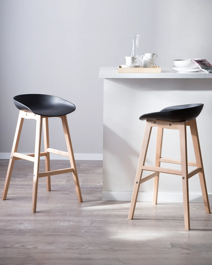 Set of 2 Bar Chairs Black High-Quality Materials Ivesta