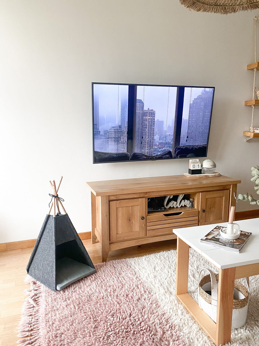 TV Stand Brown Cardine