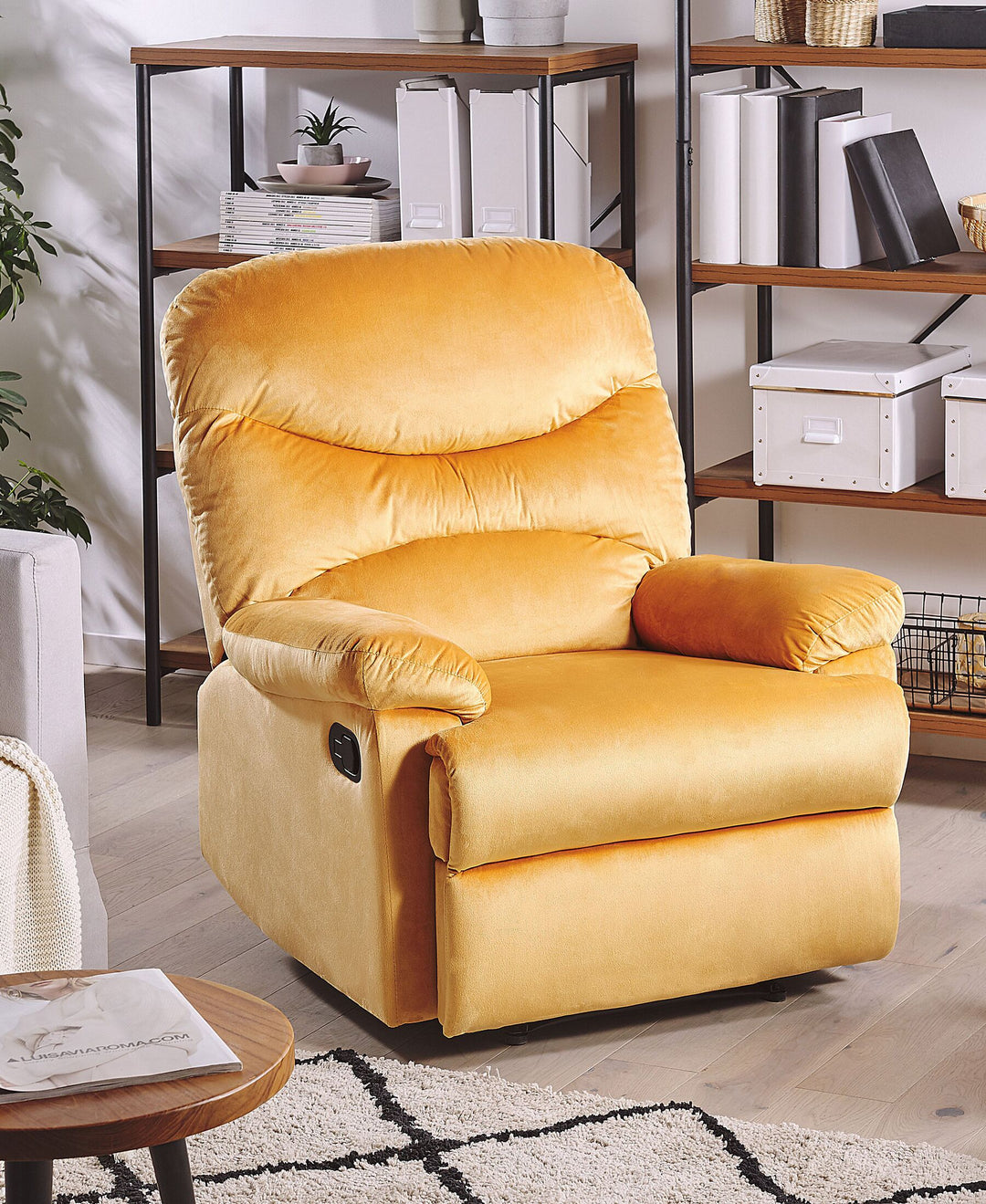 Eslov Armchair Velvet Mustard