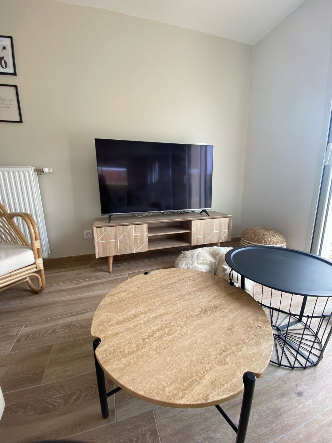 TV Stand Light Brown Dragelin