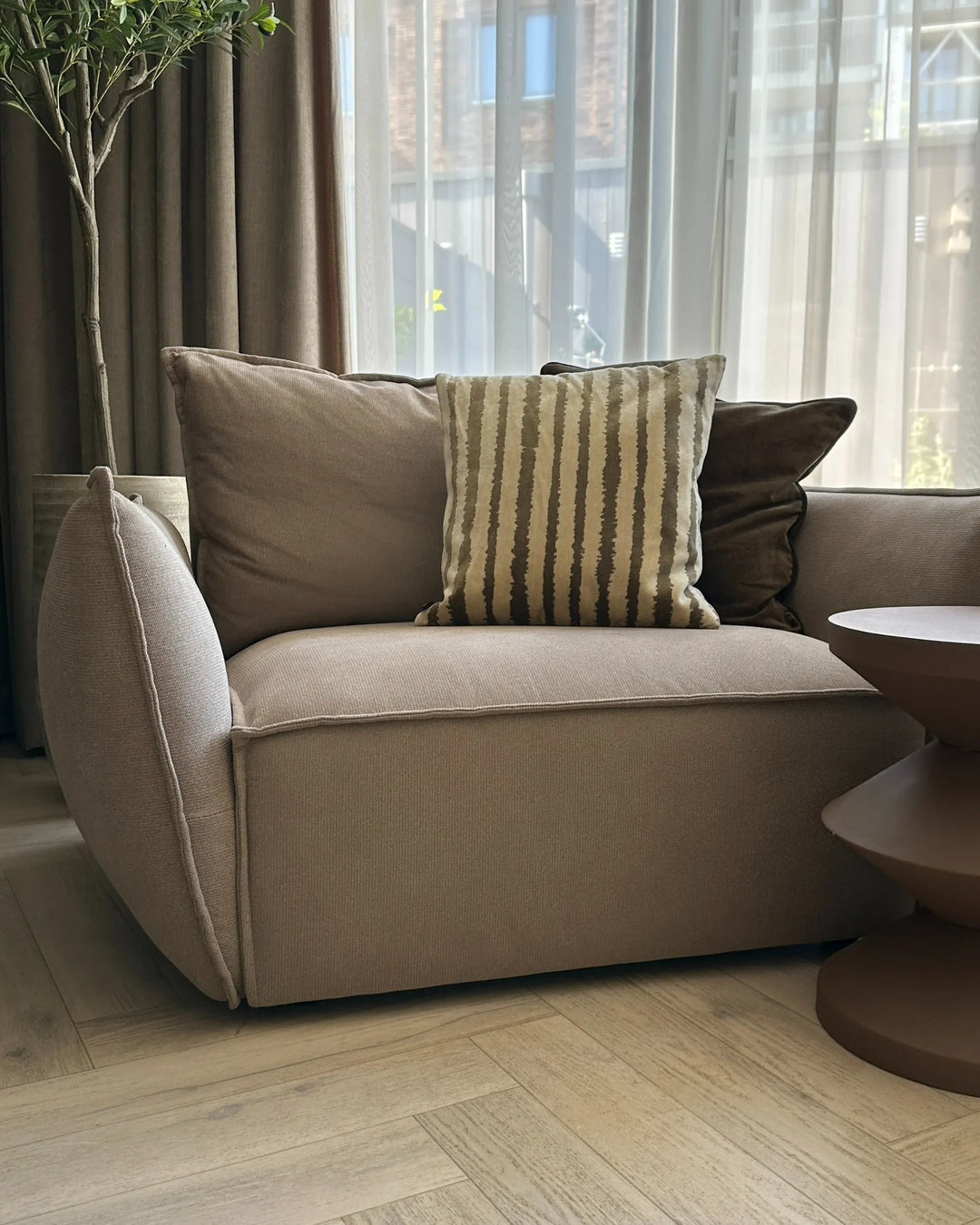 Armchair Fabric Taupe Lizetta