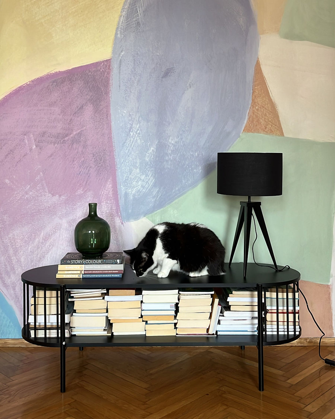 TV Stand Black Latwana
