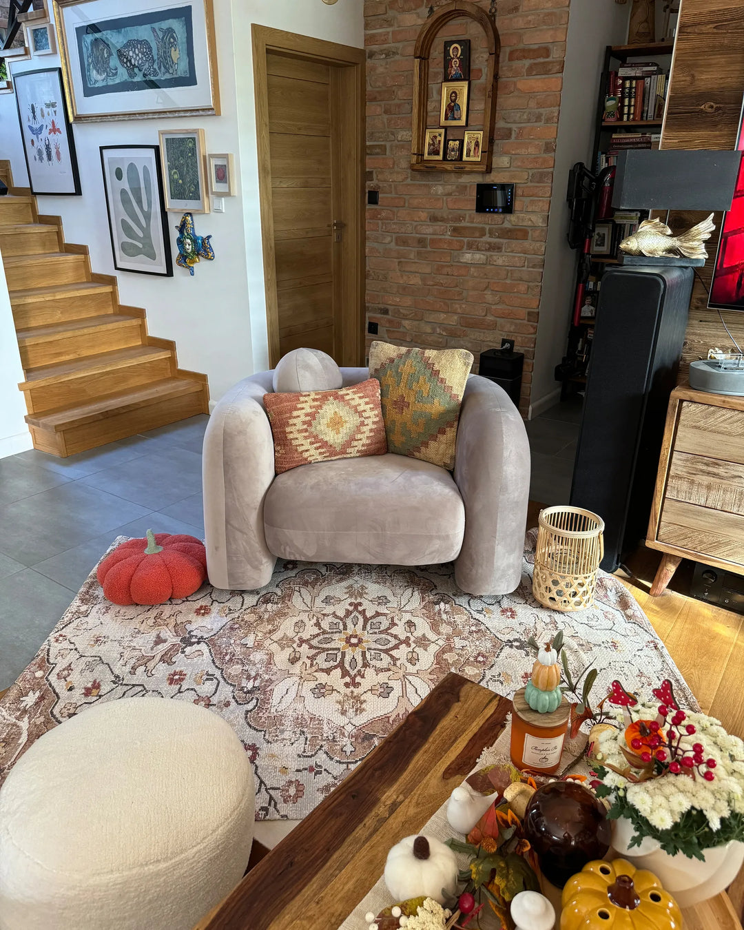 Armchair Velvet Taupe Kalyvakia