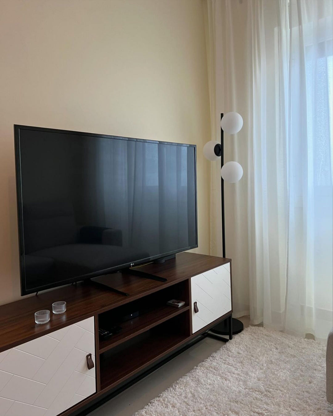 TV Stand Dark Brown/ White Darsy