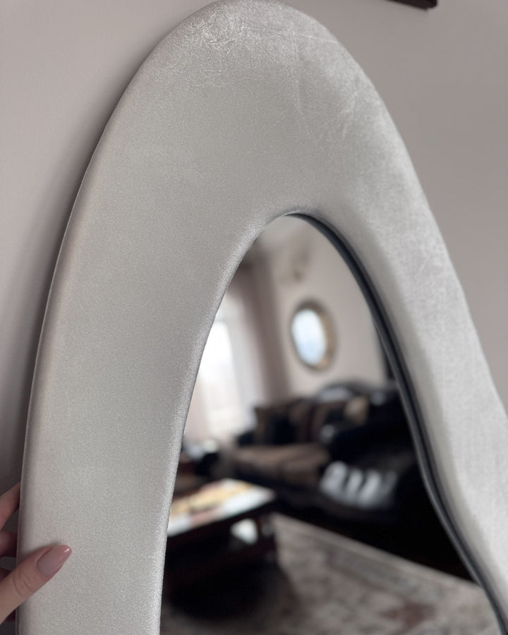 Reigny Wall Mirror Velvet White