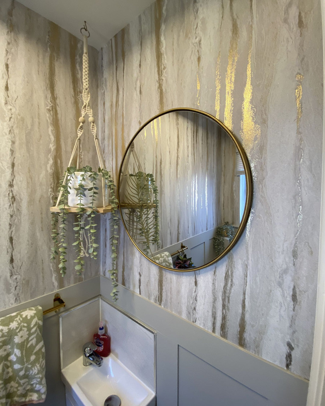 Sauvie Wall Mirror Gold