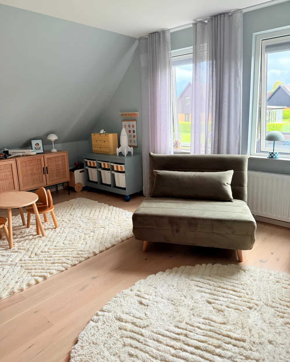 Single Sofa Bed Velvet Olive Green Auren