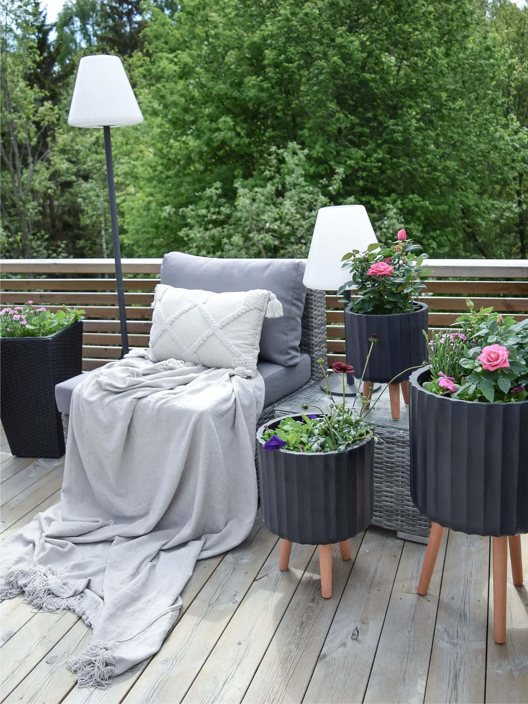 Xxl Garden Lounge Set with Table 8 Seater Right Hand Modular PE Rattan Grey