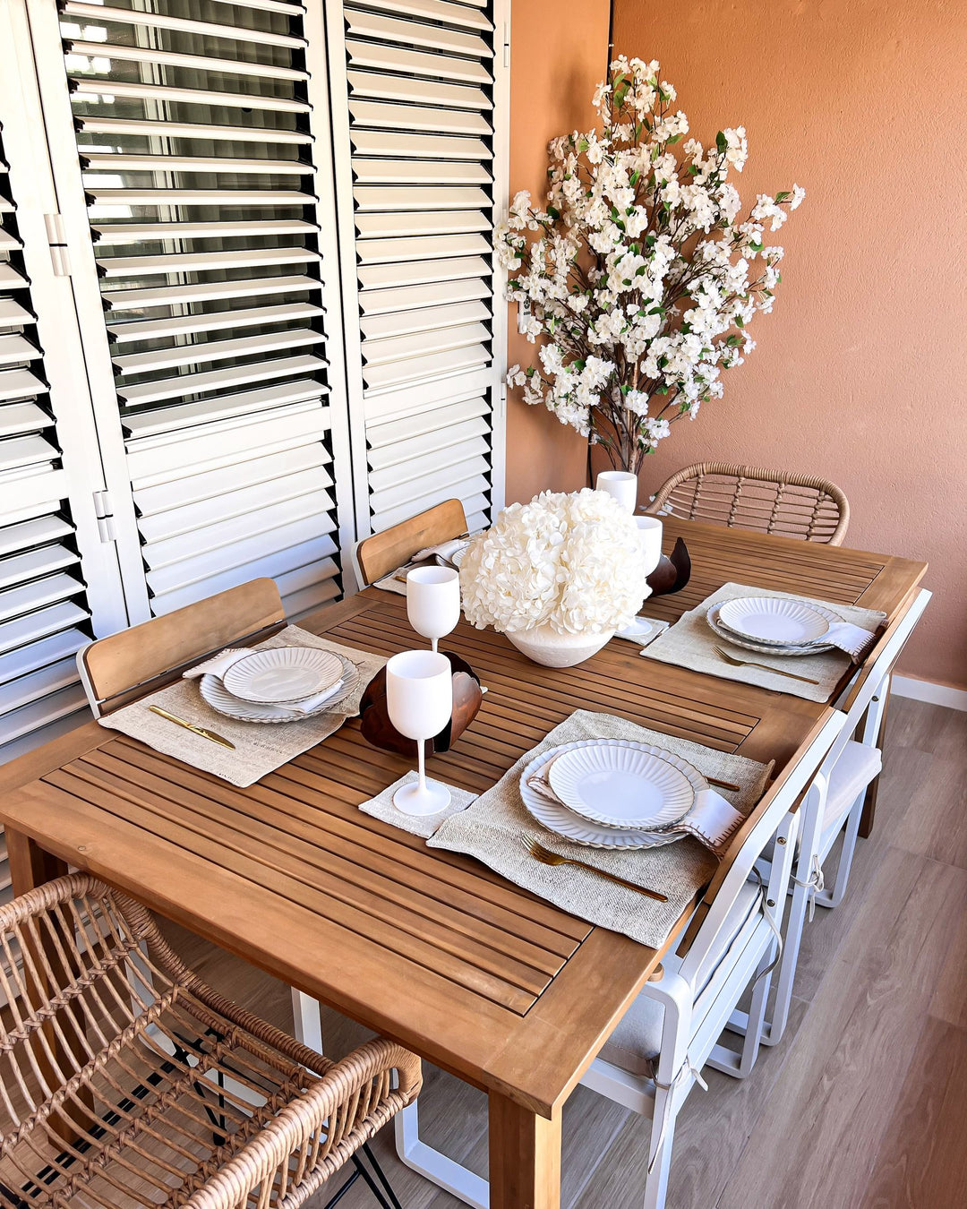 Cesana Extending Garden Dining Table 180/240 cm 100 cm Acacia Wood Light Brown