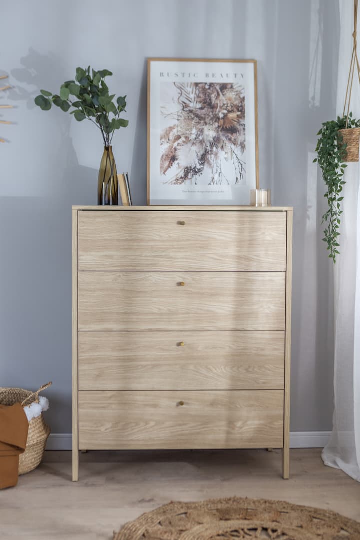 Cozy Modern Chest Of Drawers - Stylish Bedroom Storage Solution with Four Generous Drawers