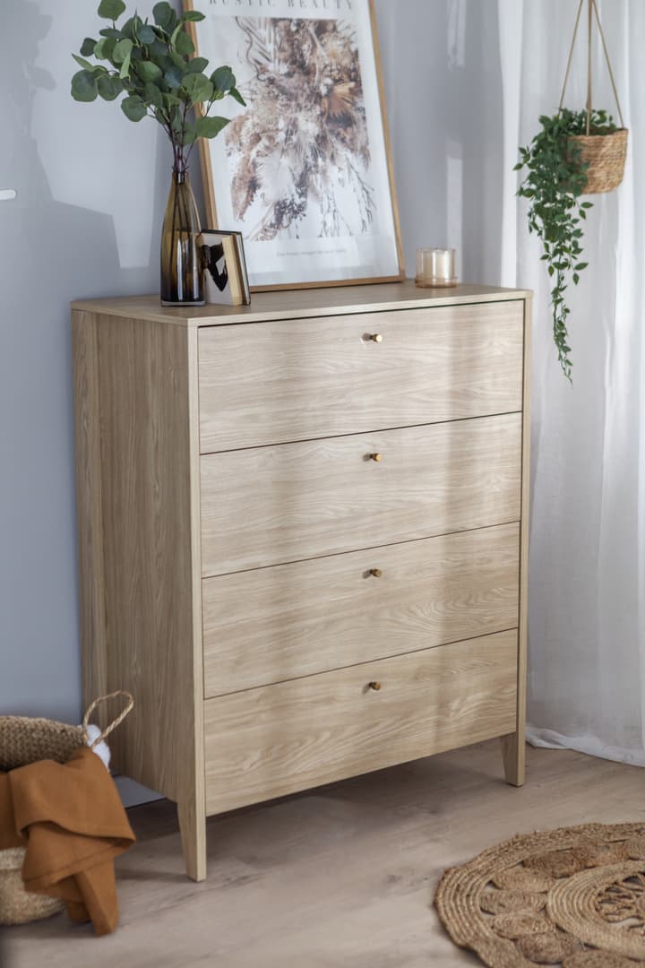 Cozy Modern Chest Of Drawers - Stylish Bedroom Storage Solution with Four Generous Drawers