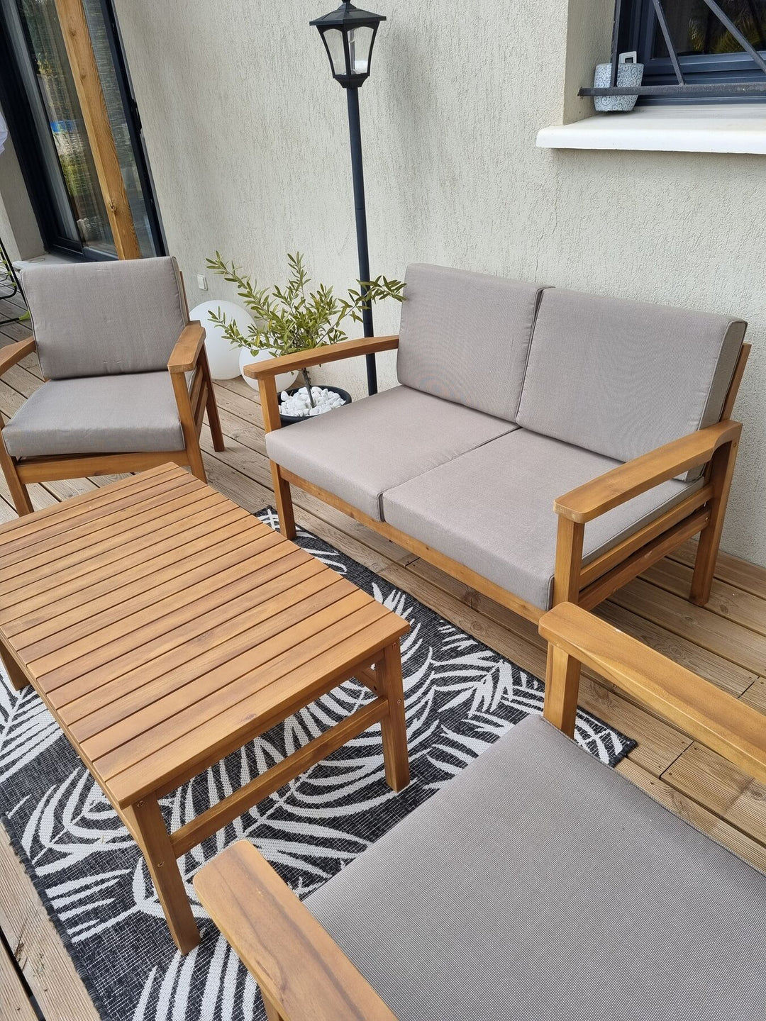 Manila Garden Lounge Set with Table and Ottoman 4 Seater Acacia Wood Light Brown