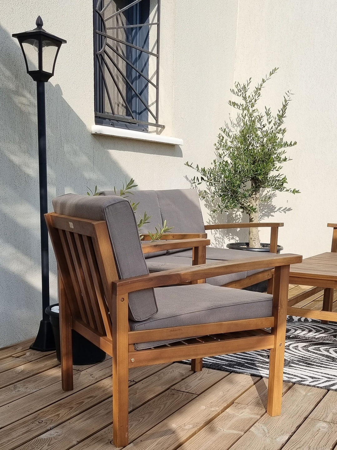 Manila Garden Lounge Set with Table and Ottoman 4 Seater Acacia Wood Light Brown