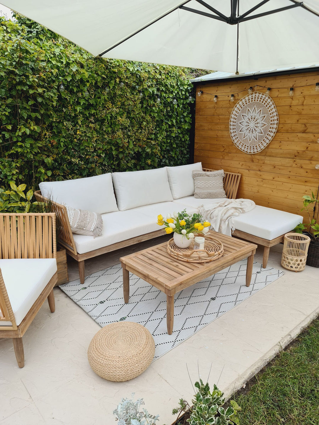 Cremona Garden Lounge Set with Table 4 Seate Right Hand Acacia Wood Off-White