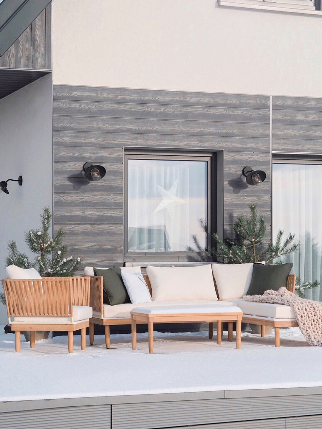 Cremona Garden Lounge Set with Table 4 Seate Right Hand Acacia Wood Off-White