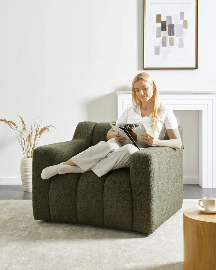 Armchair Boucle Dark Green Nieve
