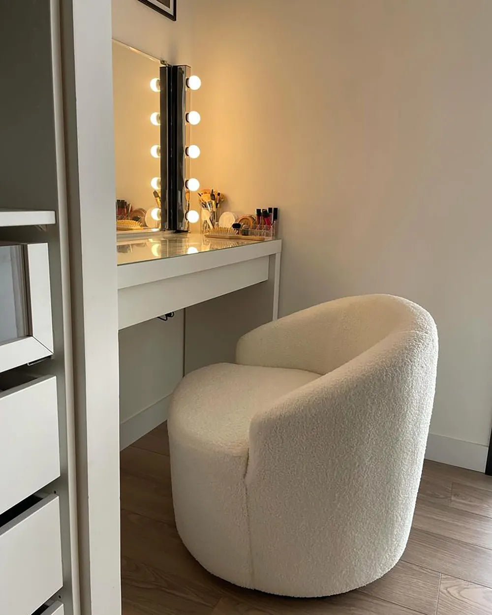 Swivel Armchair Boucle Off-White Halcott