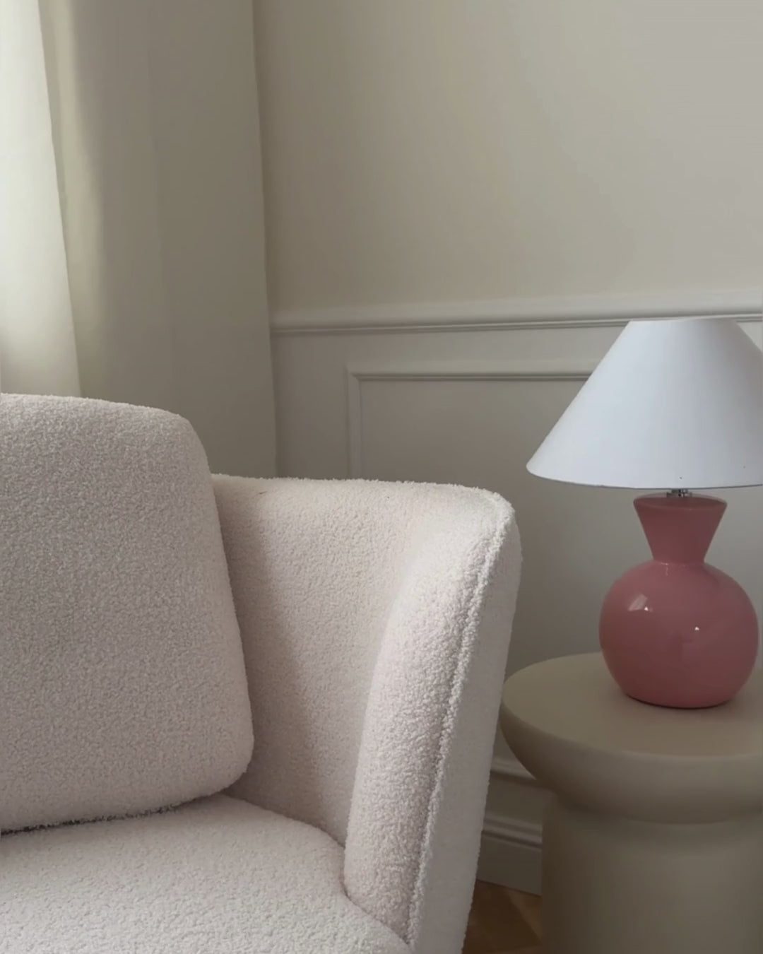 Right-Hand Chaise Lounge Boucle Off-White Aurelle