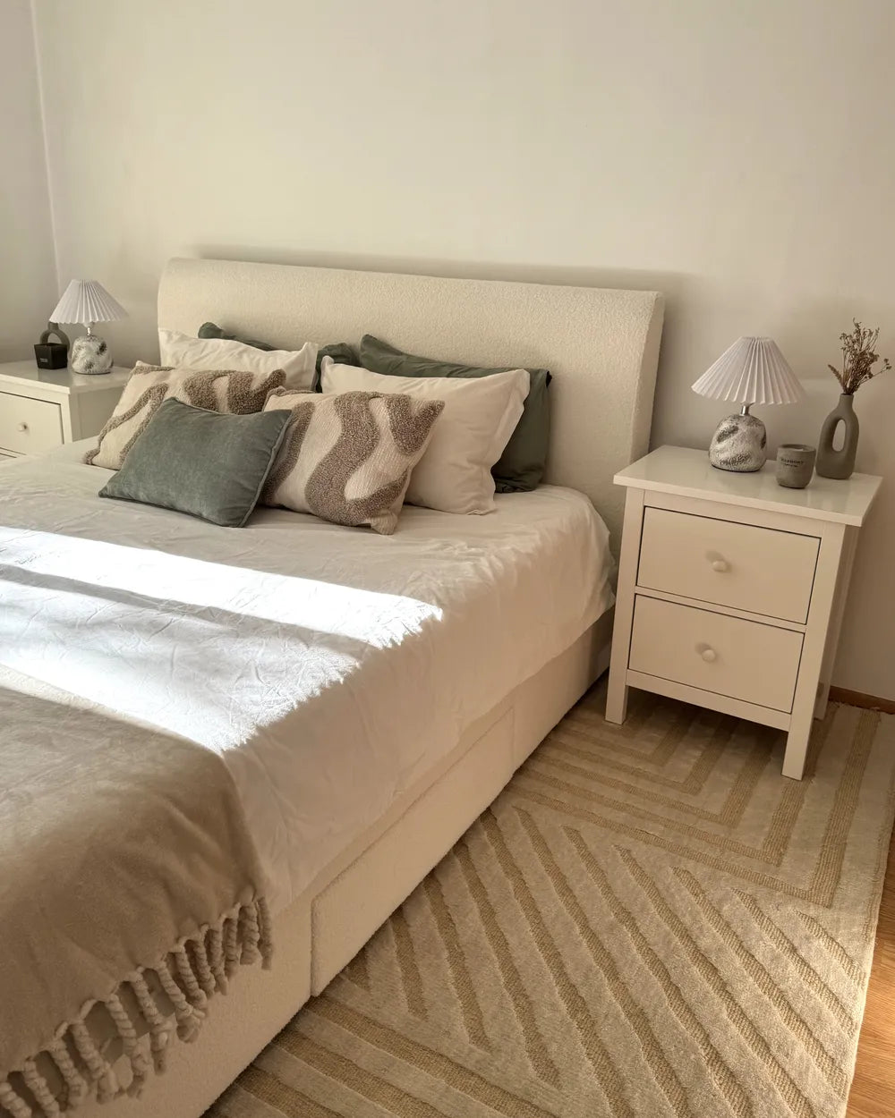 Bed with Storage Drawers Boucle 160 x 200 cm (EU King Size) Off-White Kelly