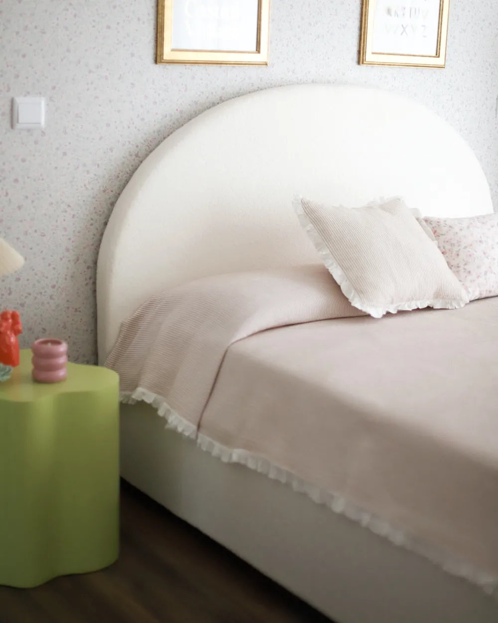 Ottoman Bed Boucle 140 x 200 cm (EU Double) Off-White Strandy