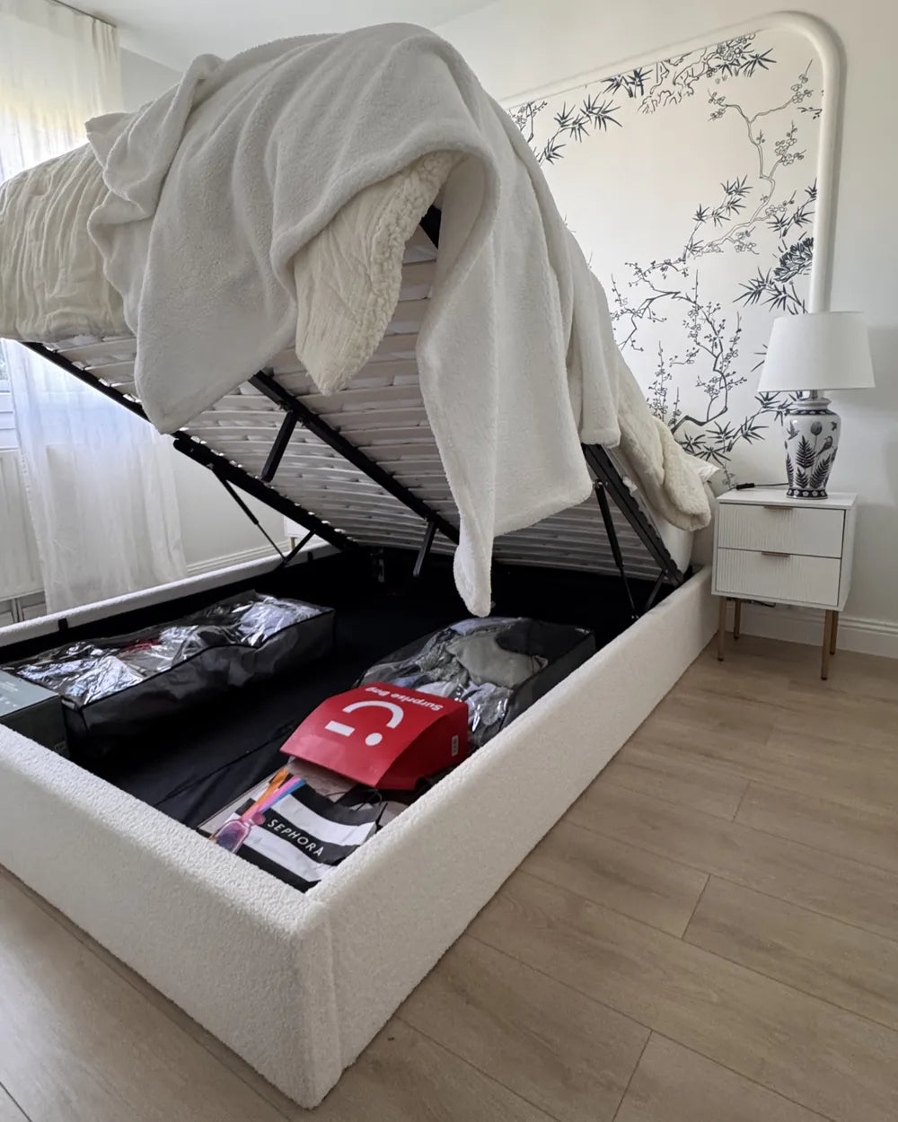 Ottoman Bed Boucle 160 x 200 cm (EU King Size) Off-White Blake