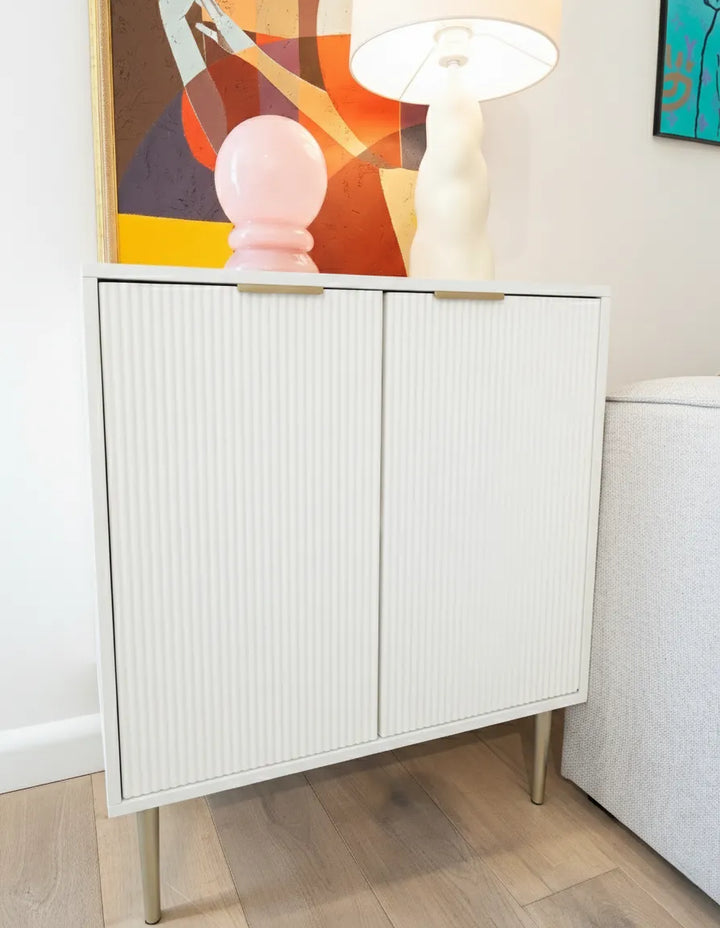 Cabinet White Yuri