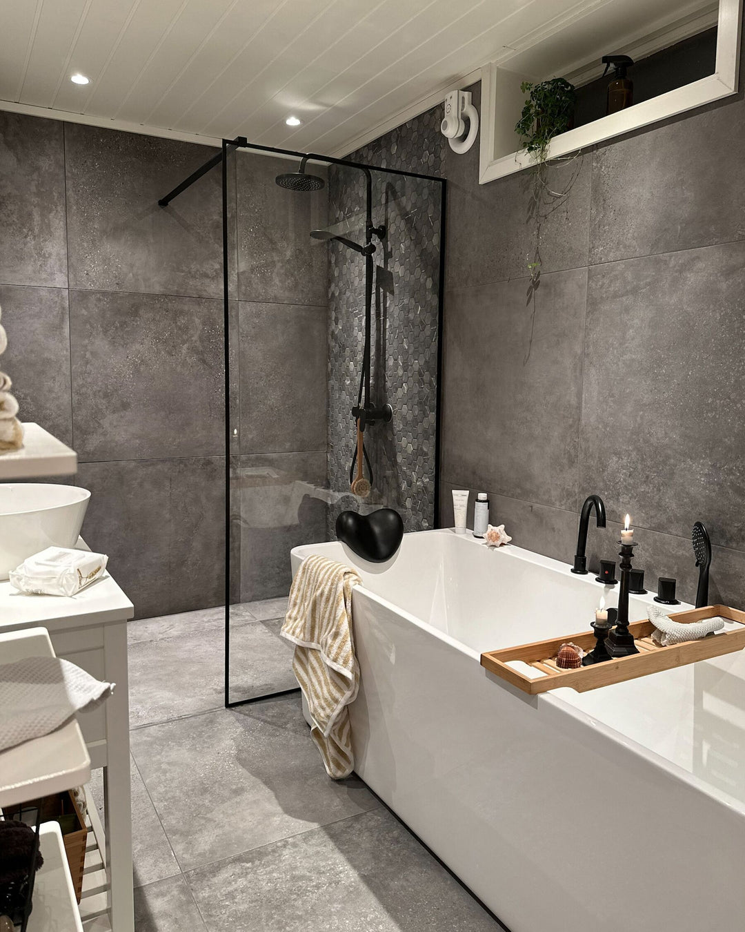 Bath 1700 x 750 mm White Quatre