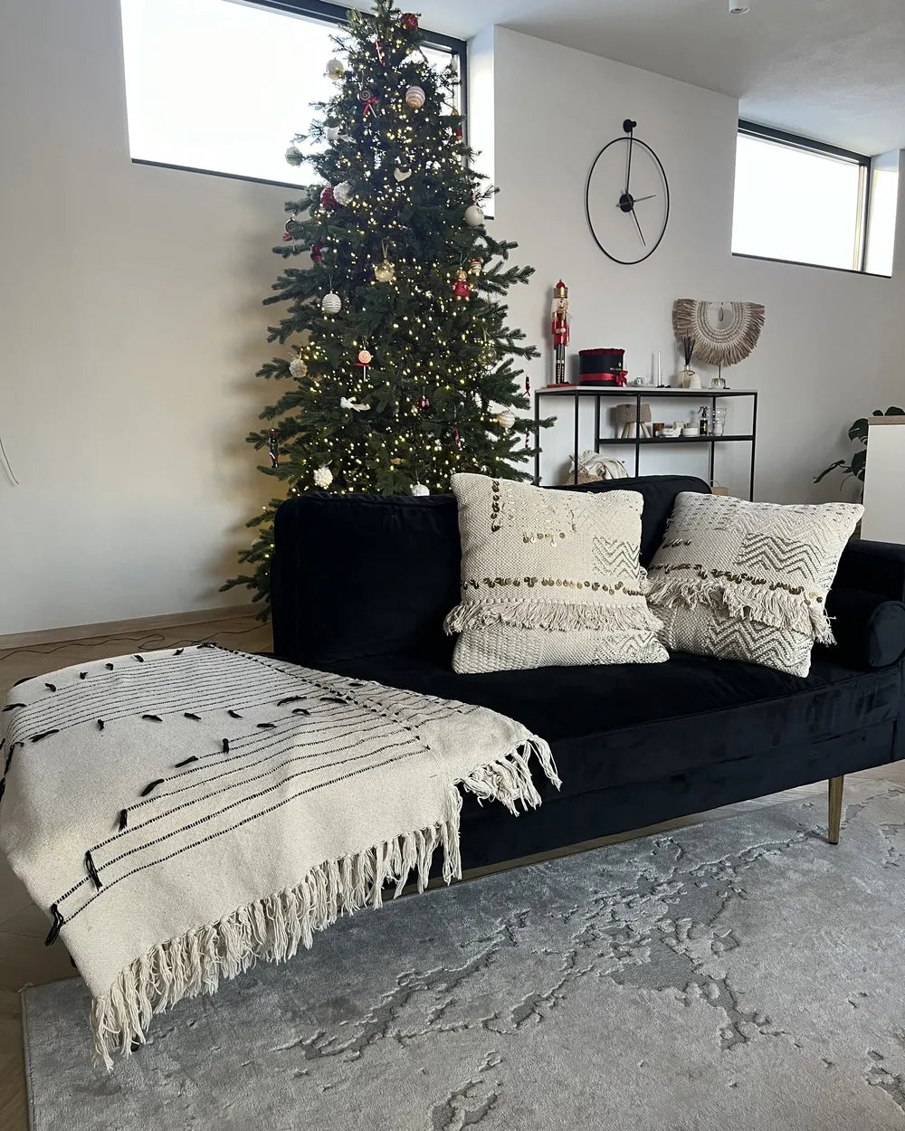 Left-Hand Chaise Lounge Velvet Black Alhertine