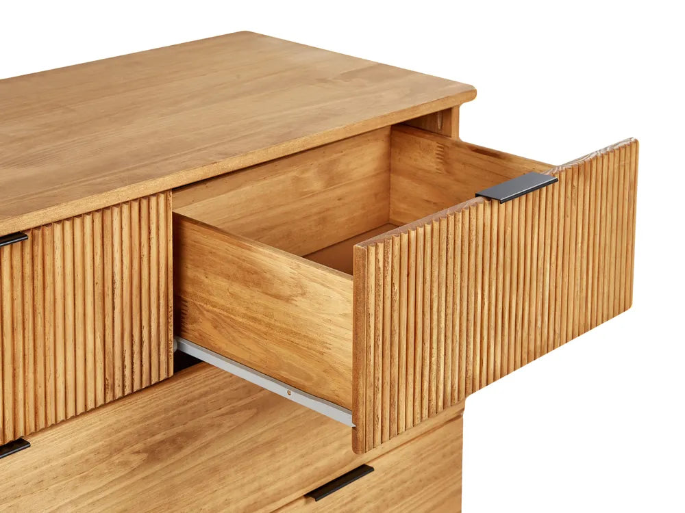 4 Drawer Chest Pine Wood Brown Top-Notch Quality Ophelia