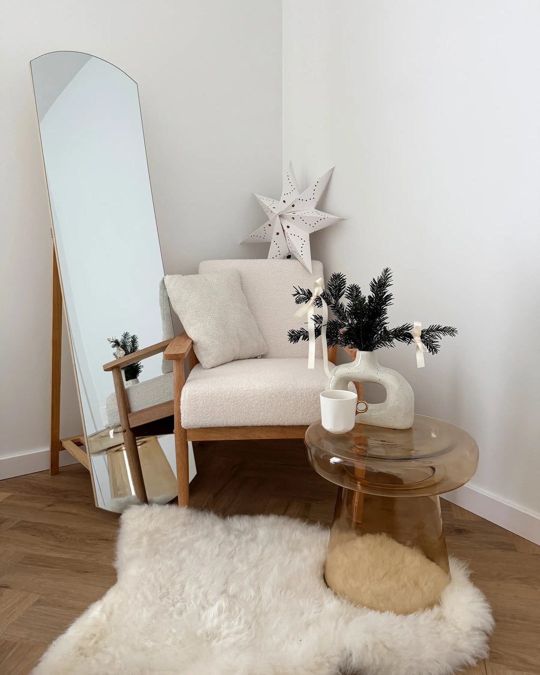 Armchair Boucle Off-White/ Light Brown Dartez