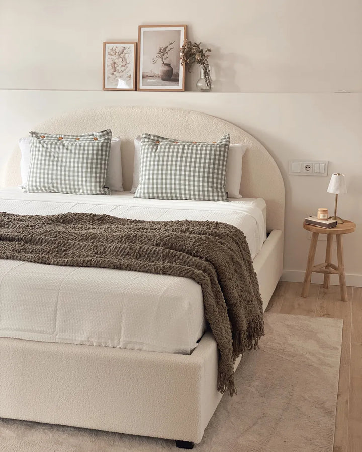 Ottoman Bed Boucle 180 x 200 cm (EU Super King) Off-White Strandy
