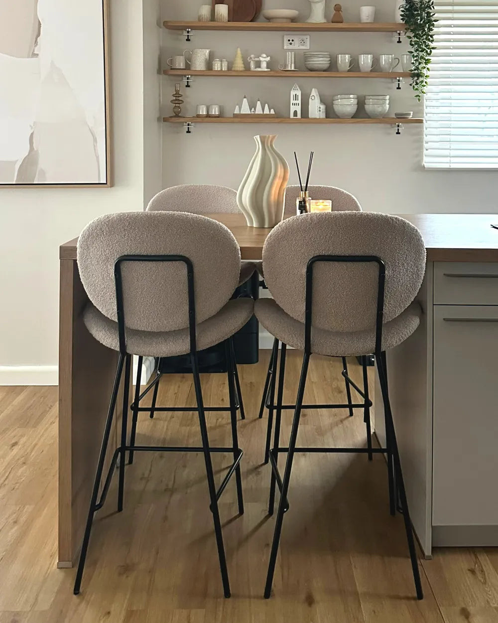 Set of 2 Bar Chairs Boucle Light Beige Comfortable Footrest Garvio