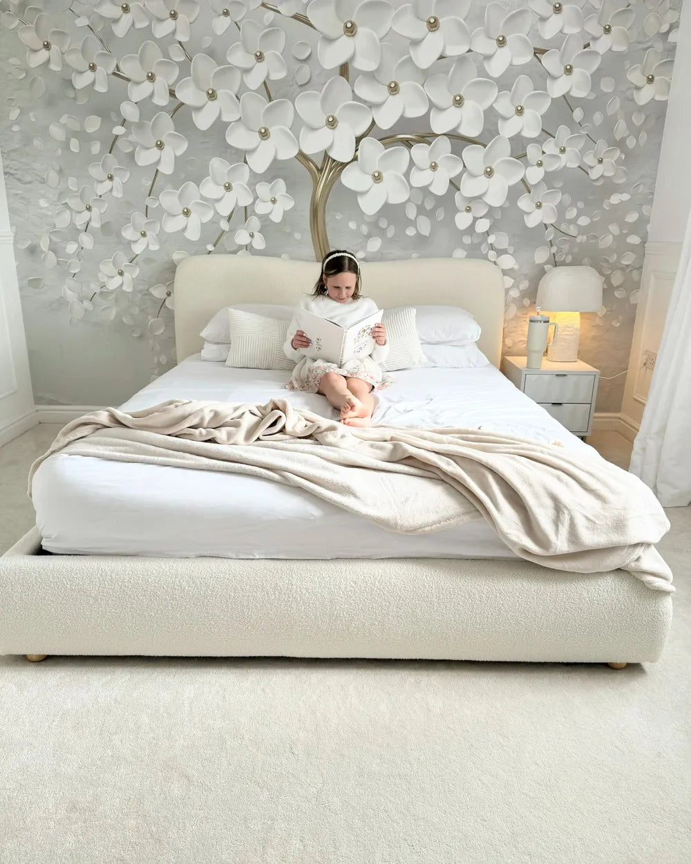 Ottoman Bed Boucle 160 x 200 cm (EU King Size) Off-White Lorelai
