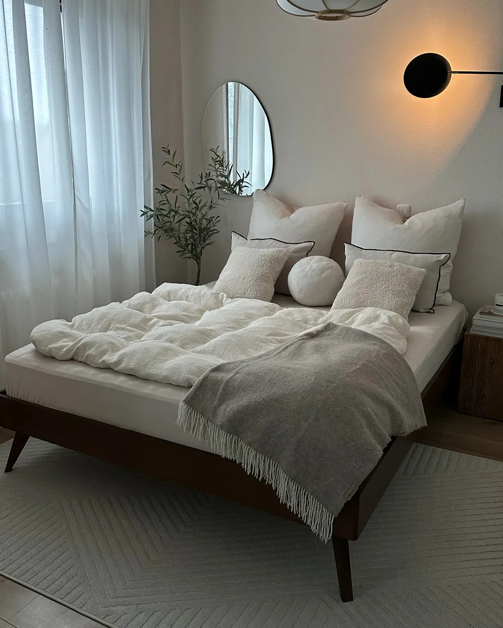 Bed without Headboard 180 x 200 cm (EU Super King) Dark Ash Wood Dove