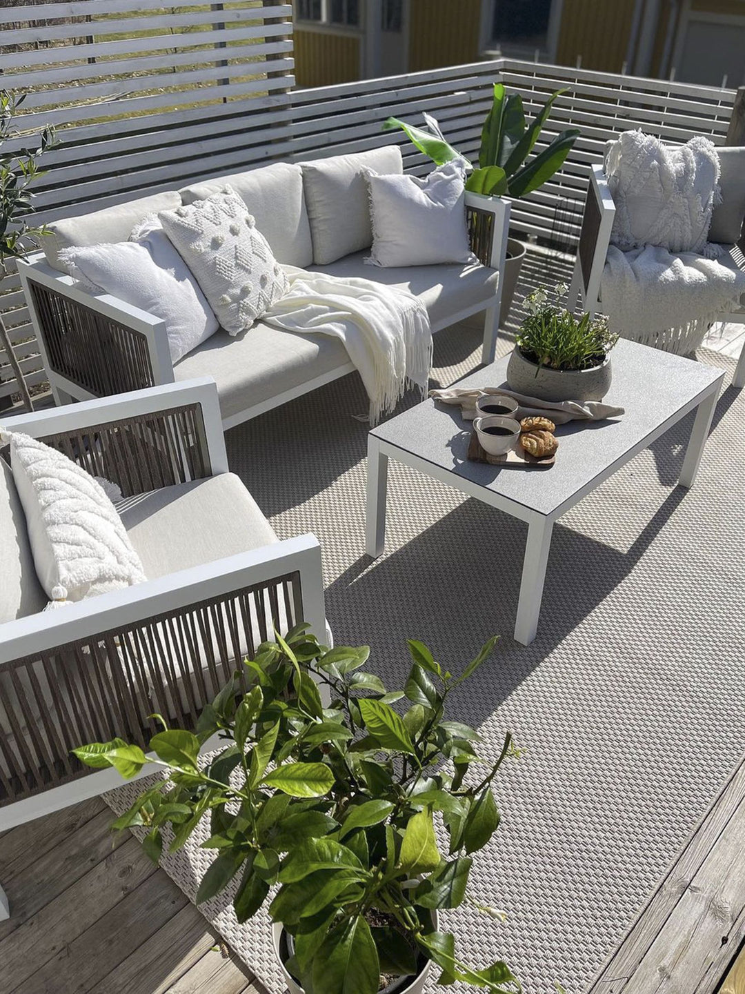 Borello Garden Lounge Set with Table 5 Seater Metal White