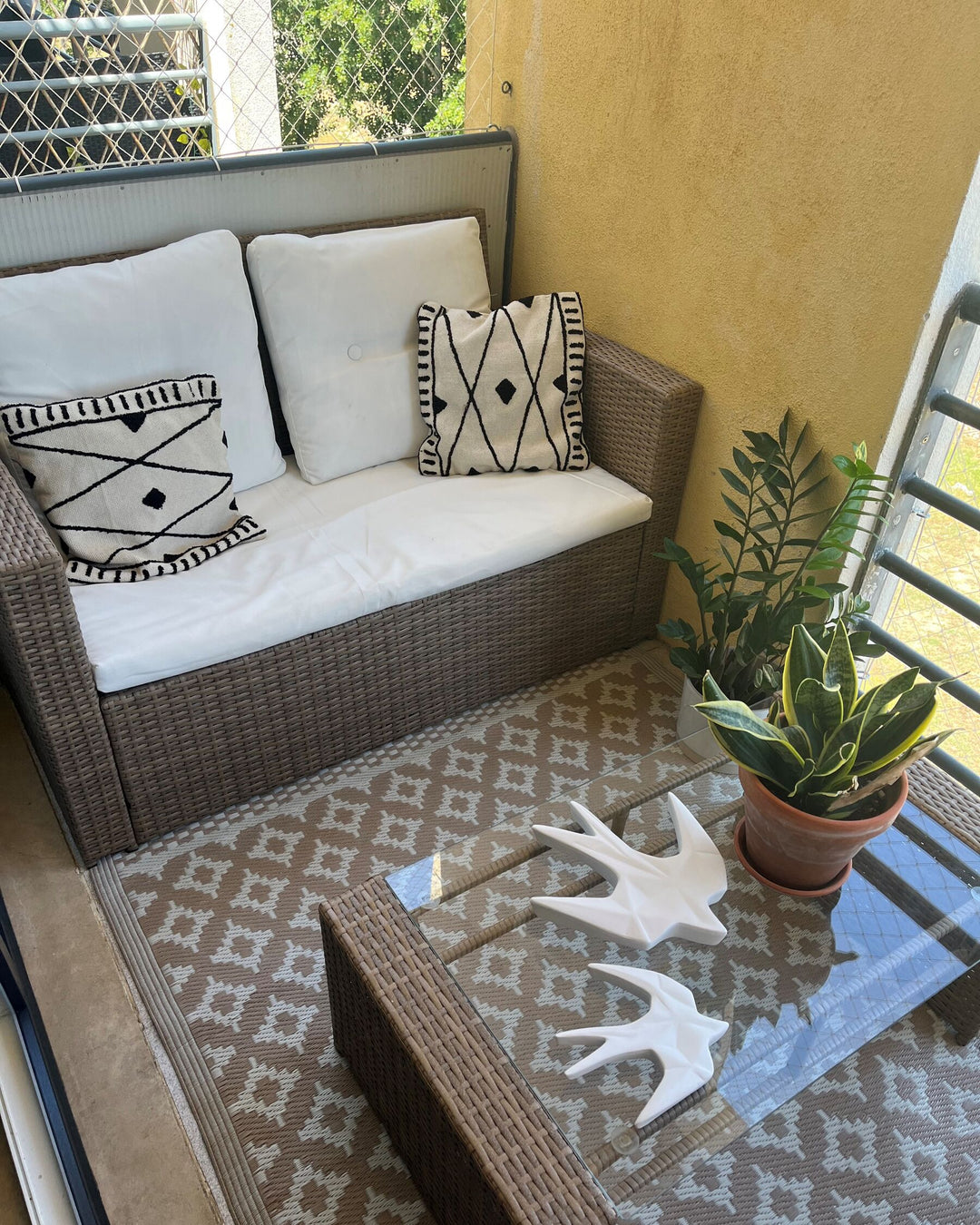 Garden Lounge Set with Table 4 Seater Luca PE Rattan Light Brown
