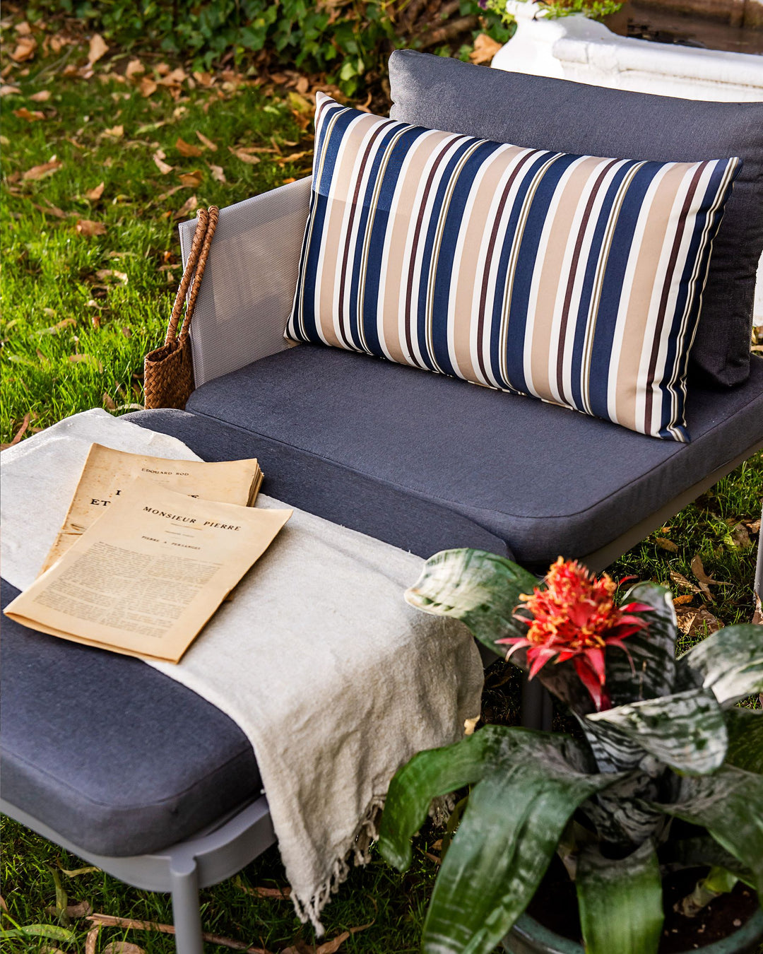 Terracina Garden Lounge Set with Table 2 Seater Metal Light Grey