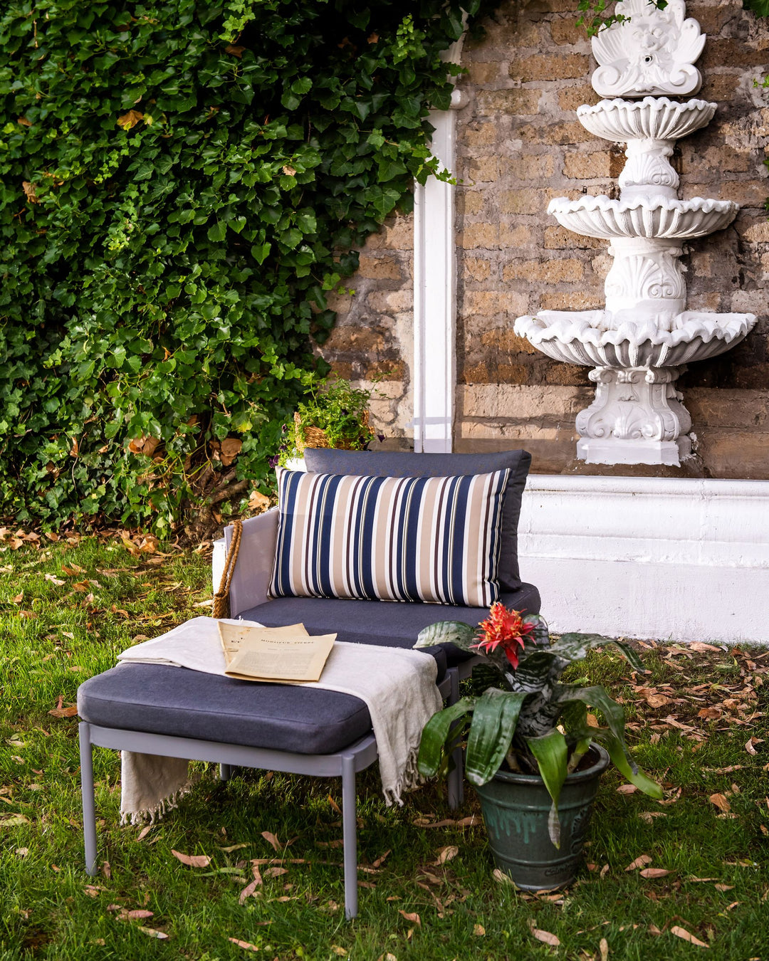 Terracina Garden Lounge Set with Table 2 Seater Metal Light Grey