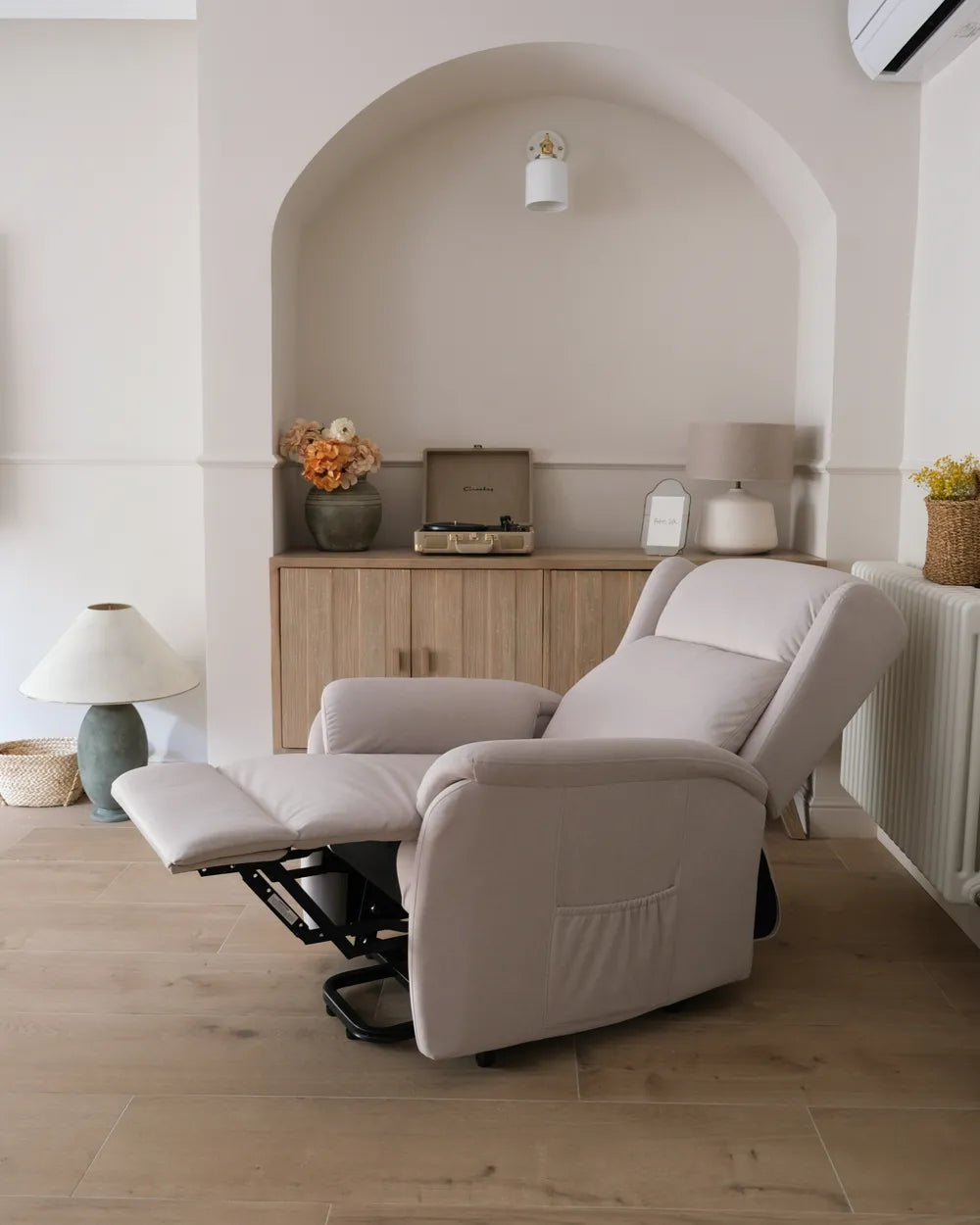 Electric Recliner Chair With Footrest Fabric Light Beige Denison