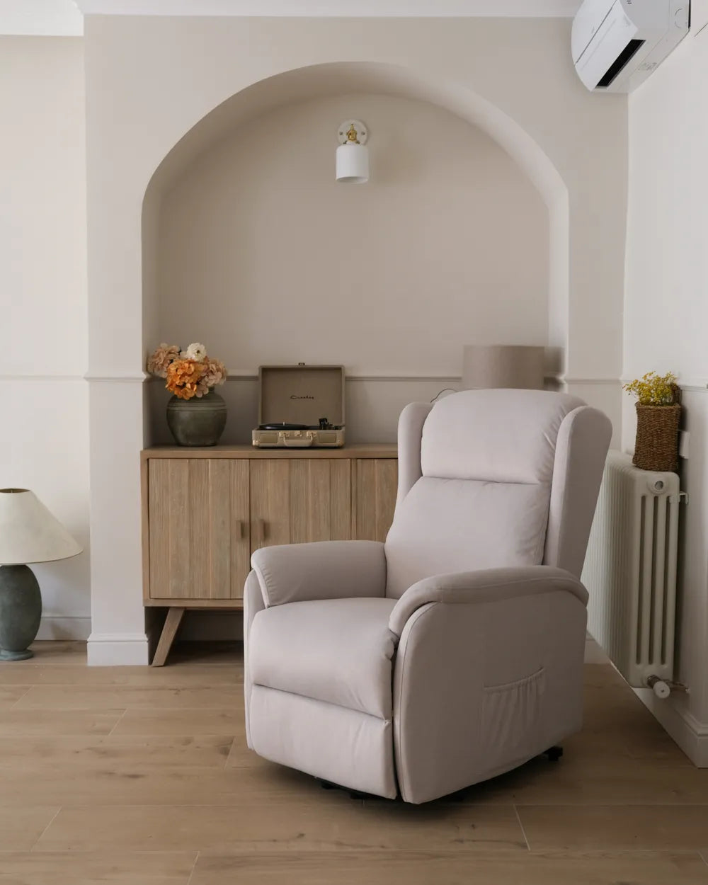 Electric Recliner Chair With Footrest Fabric Light Beige Denison