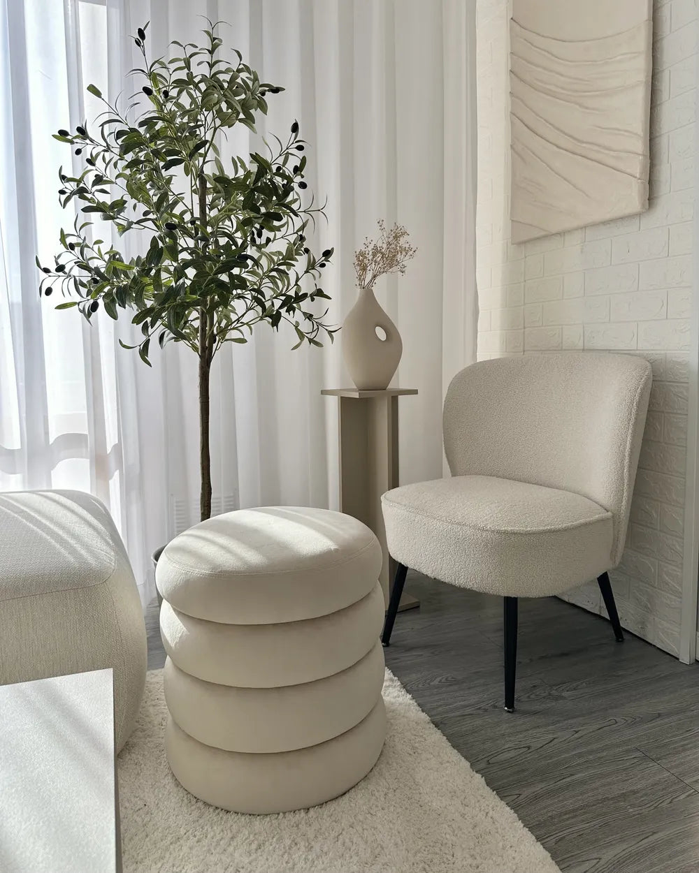 Armchair Boucle White Smelda