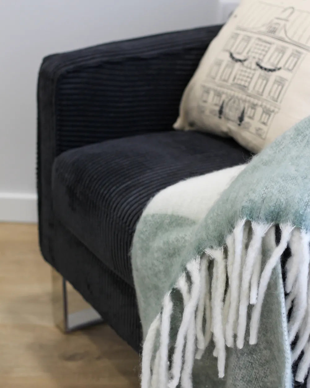 Armchair Corduroy Black Ayran