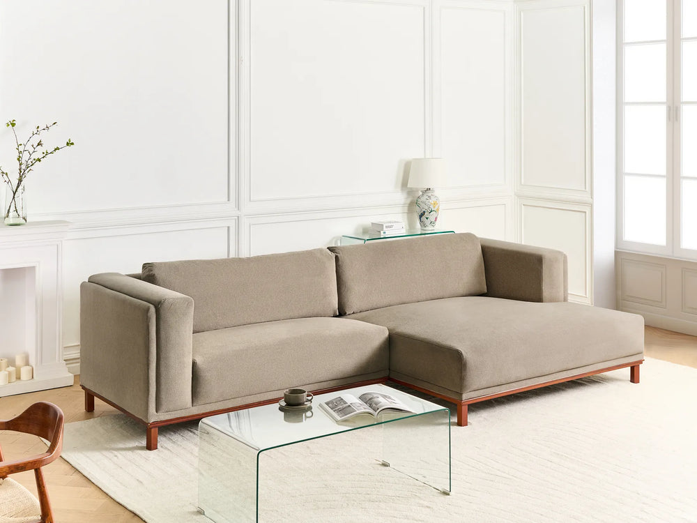 4‑seater taupe L‑shaped corner sofa with thick cushions and sturdy eucalyptus wood legsg