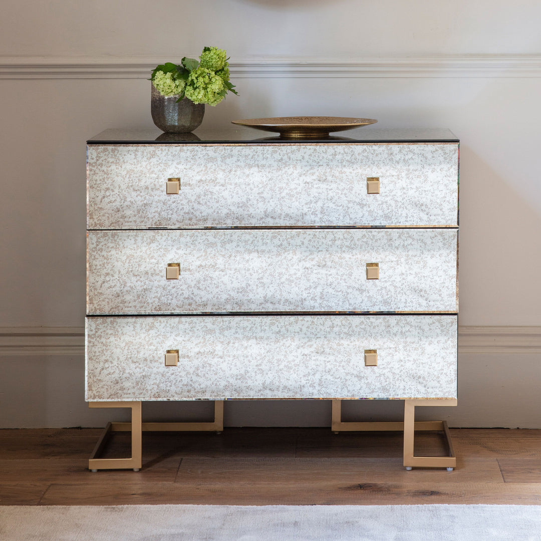 Three Drawer Wide Chest Esfira